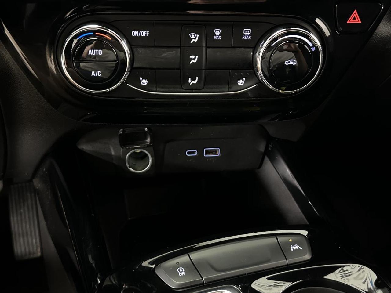 2025 Chevrolet Trax 2RS/BLACK LEATHER/REMOTE START/TECH/OFF GM LEASE! Photo