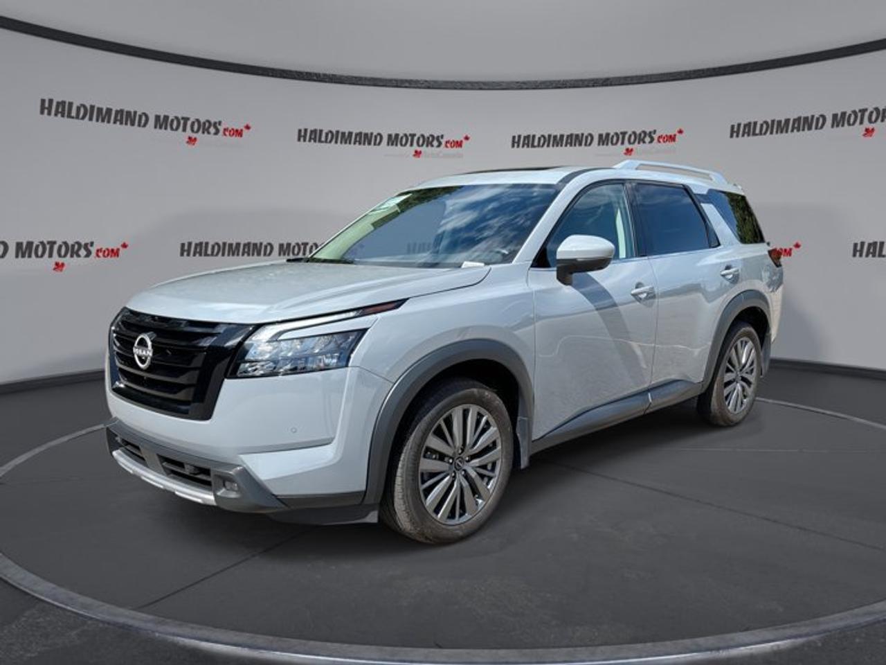 2025 Nissan Pathfinder SL AWD | No Accidents | 360 Camera | Panoramic Roof Photo0