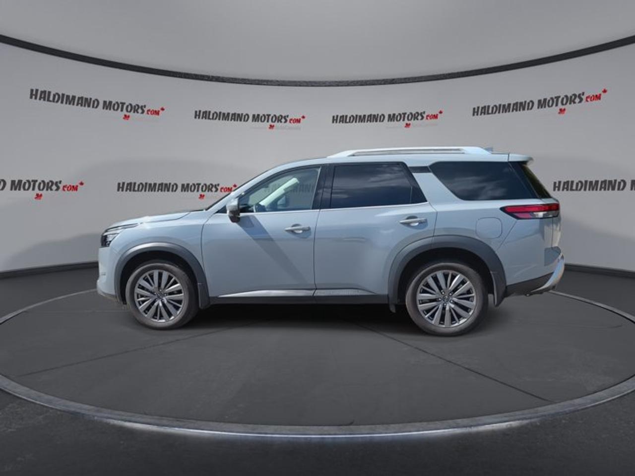 2025 Nissan Pathfinder SL AWD | No Accidents | 360 Camera | Panoramic Roof Photo
