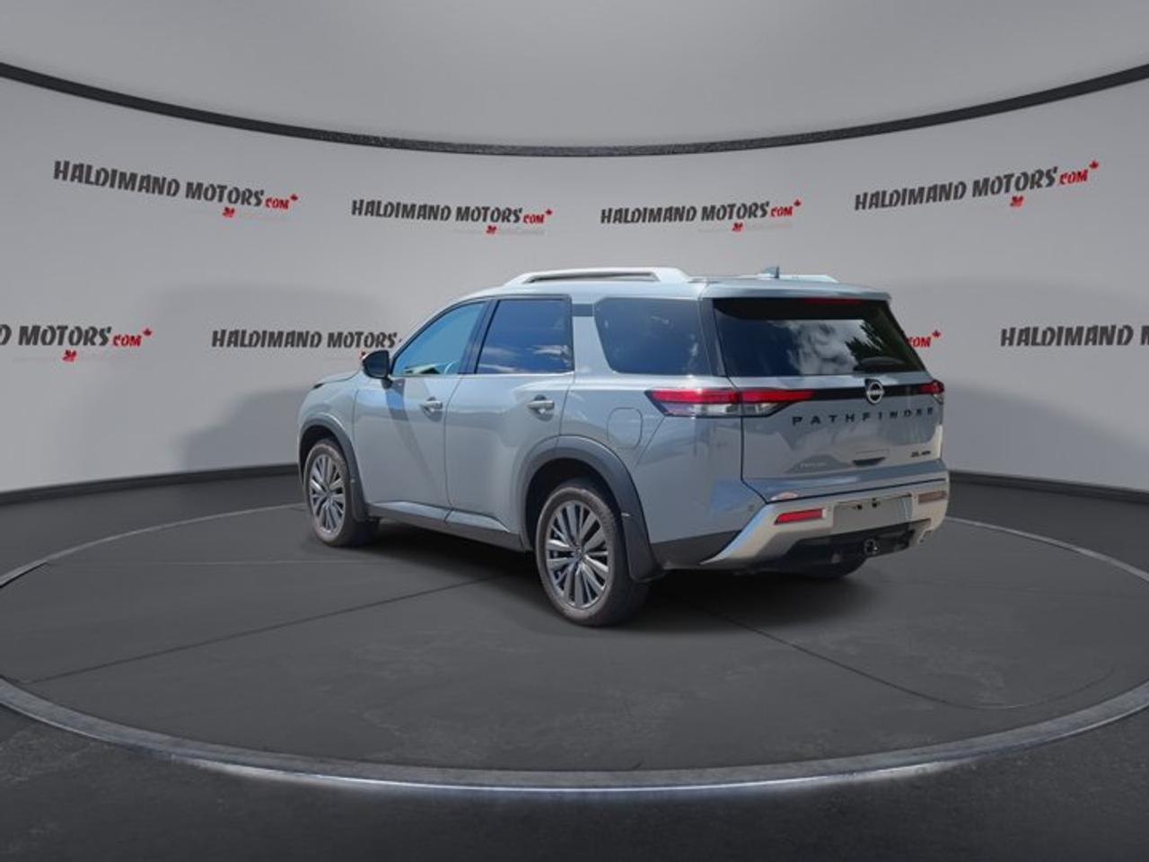 2025 Nissan Pathfinder SL AWD | No Accidents | 360 Camera | Panoramic Roof Photo