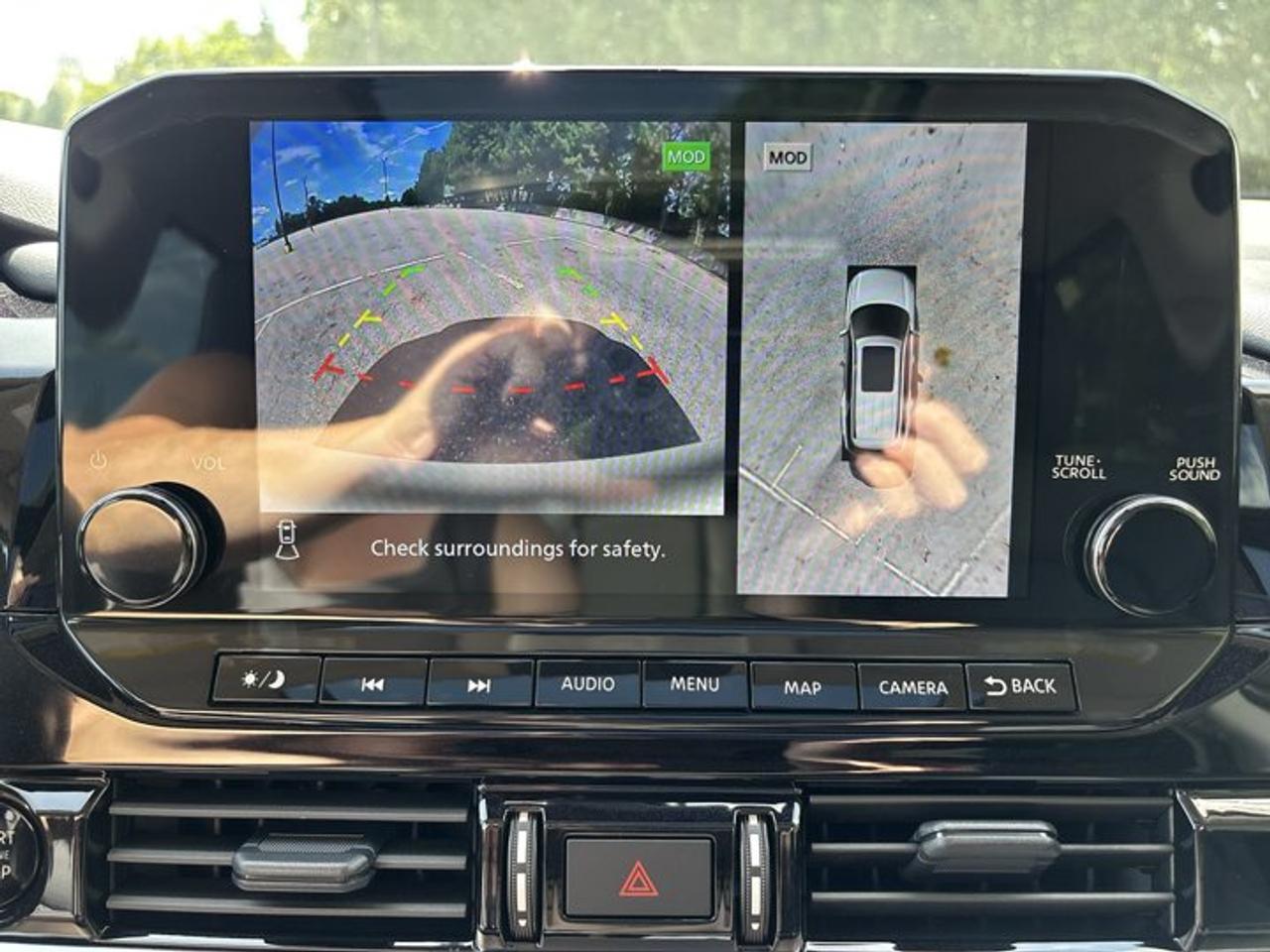 2025 Nissan Pathfinder SL AWD | No Accidents | 360 Camera | Panoramic Roof Photo