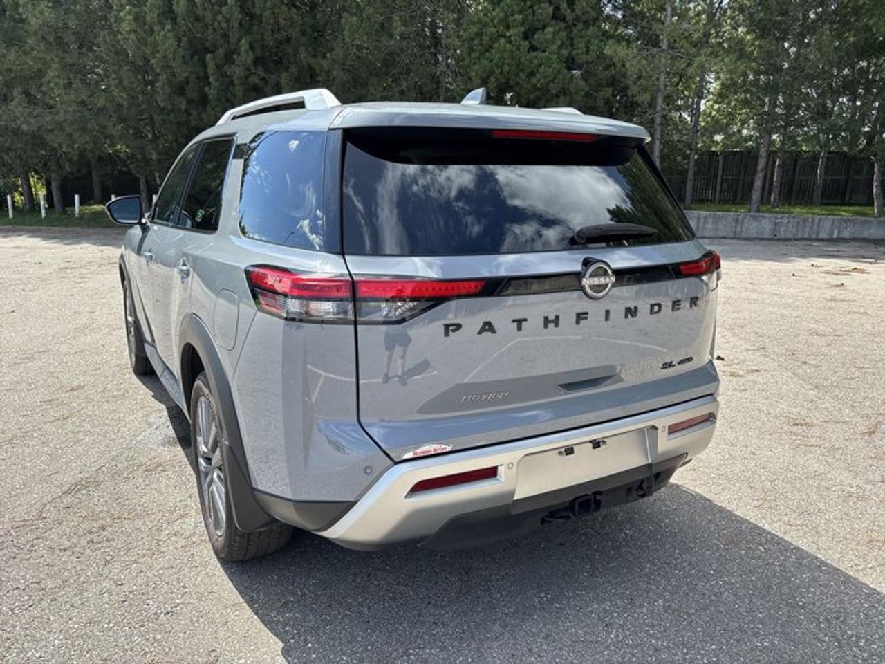 2025 Nissan Pathfinder SL AWD | No Accidents | 360 Camera | Panoramic Roof Photo