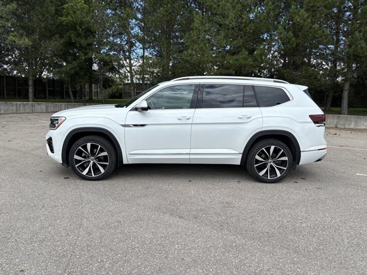 2024 Volkswagen Atlas Execline R-line 4WD | No Accidents | Pano. Sunroof Photo