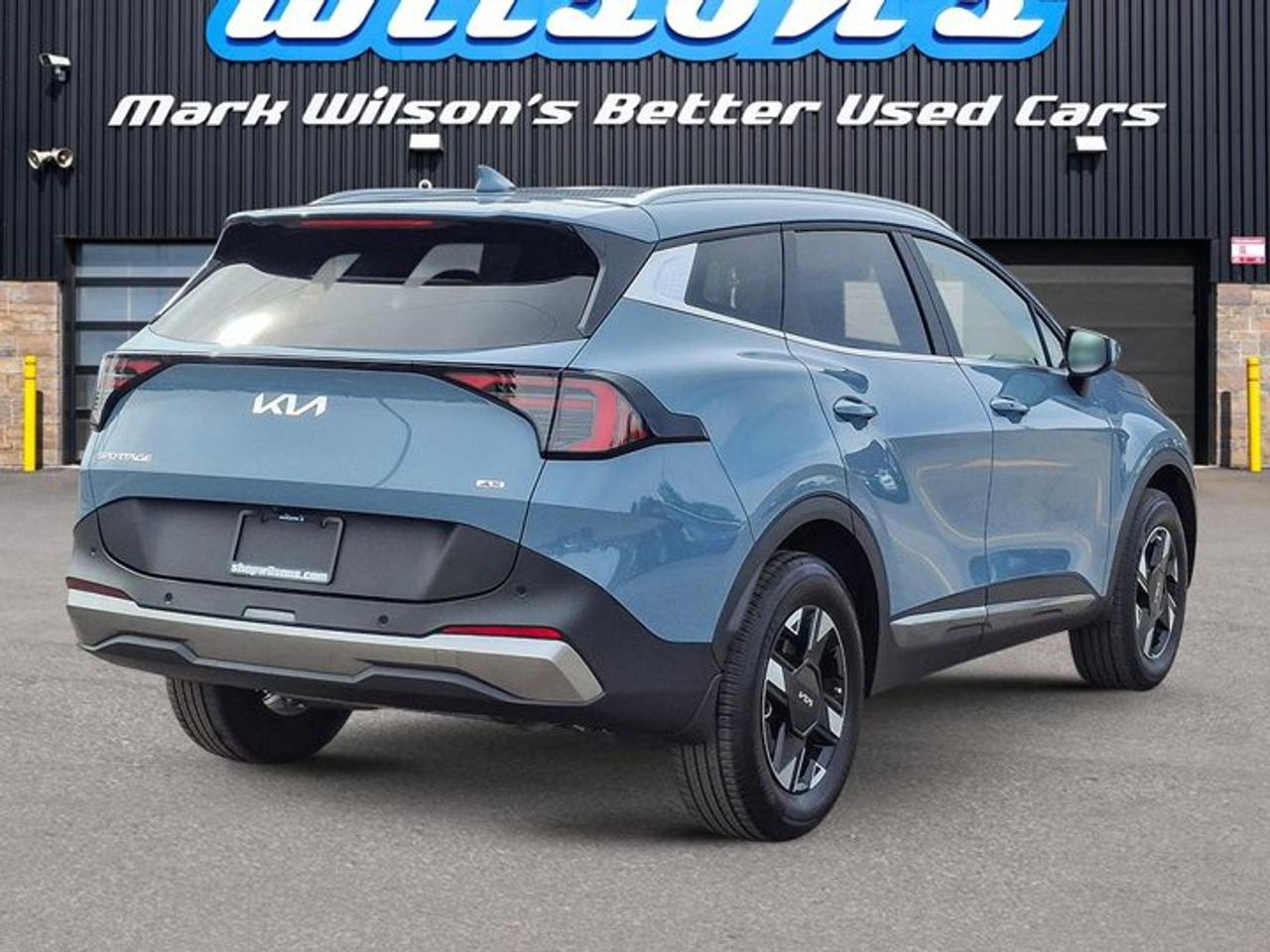 2026 Kia Sportage LX AWD | Heated Seats | Smart Cruise | Lane Keep Assist | Parking Sensors | Carplay and More ! Photo
