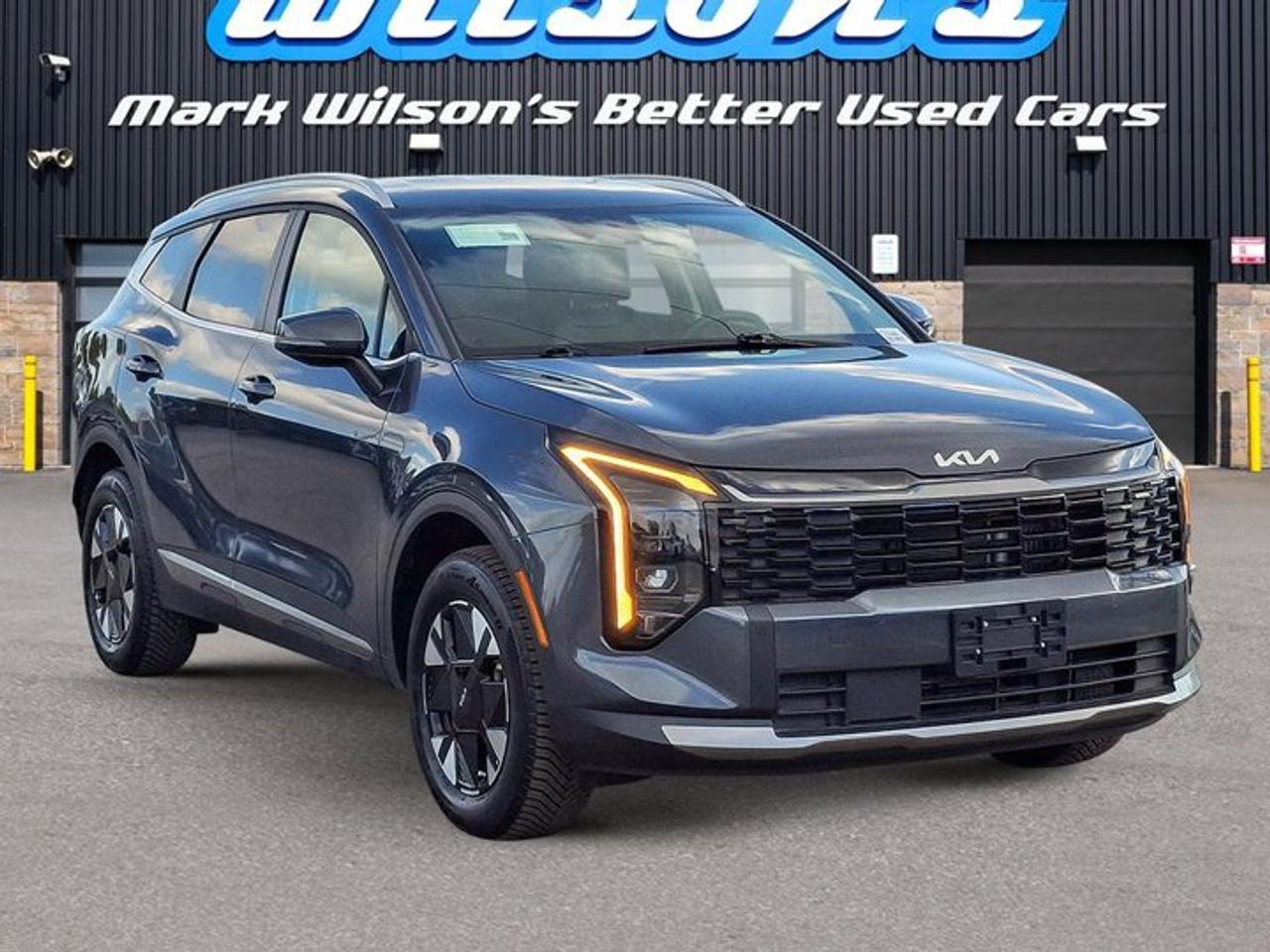 2026 Kia Sportage Hybrid EX AWD | Leather | Nav | Smart Cruise | Power Seat | FCA | Heated Wheel + Seats | and More ! Photo