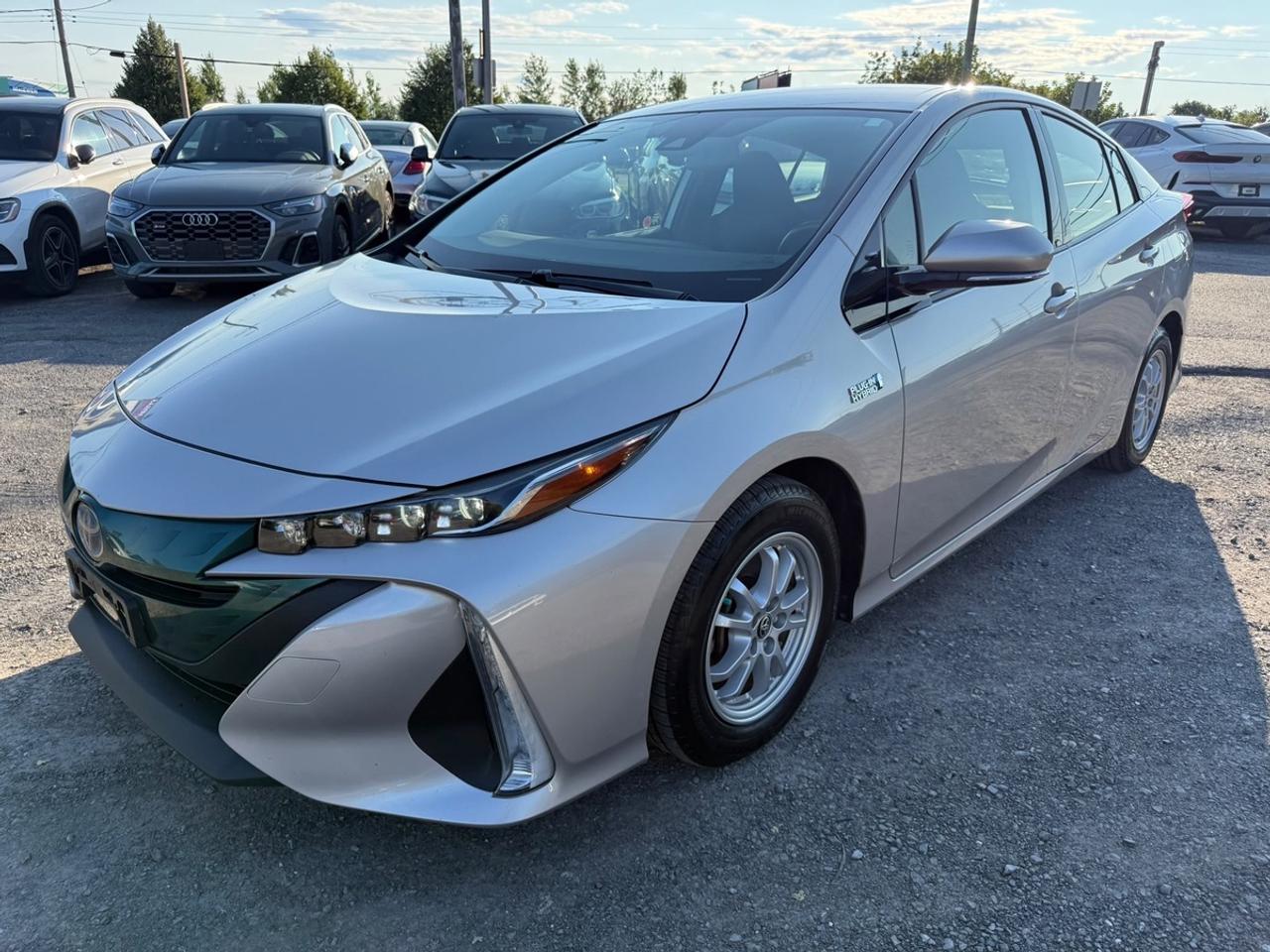 Finance and warranty are available! Please email at info@streetsidemotors.ca to book your appointment for test drive or give us a call at 343-777-7870. For more information, please visit our website streetsidemotors.ca. <br/> Call us today or to learn more about our inventory and services. And remember, all prices exclude applicable taxes and licensing, and vehicles can be certified at an additional cost of $899. <br/>