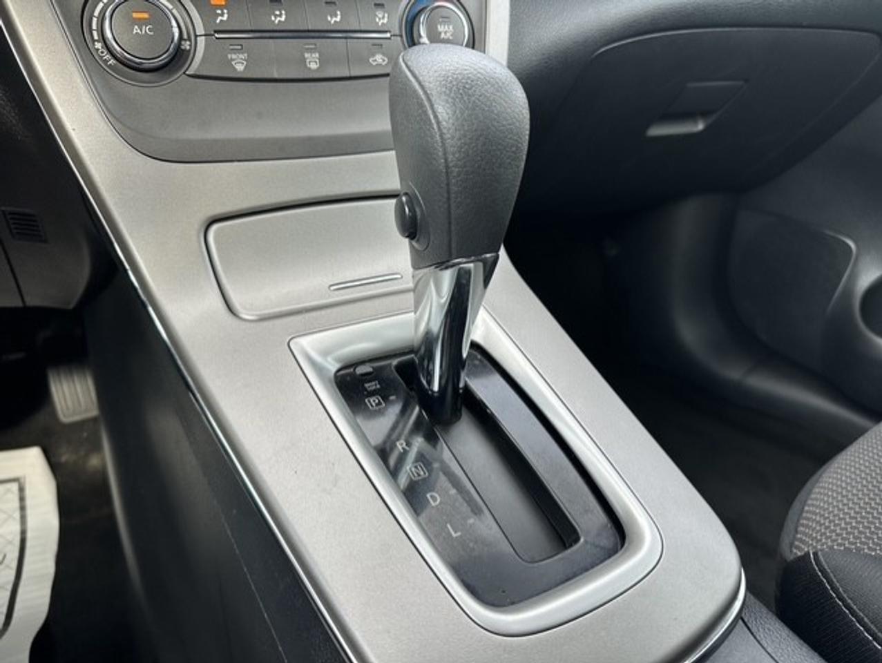 2014 Nissan Sentra SV Photo