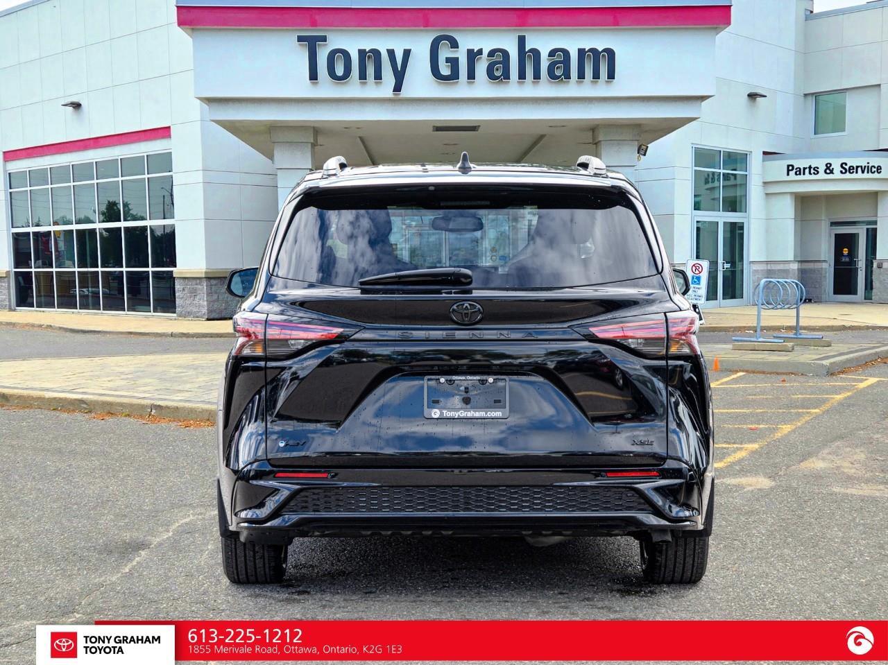 2026 Toyota Sienna XLE 8-Passenger Photo
