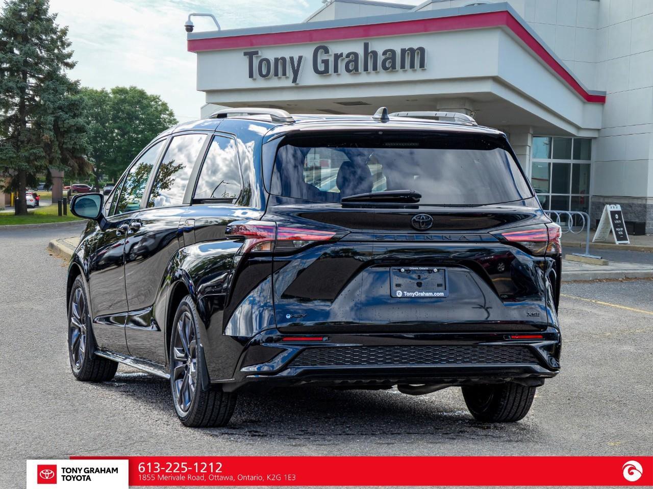 2026 Toyota Sienna XLE 8-Passenger Photo
