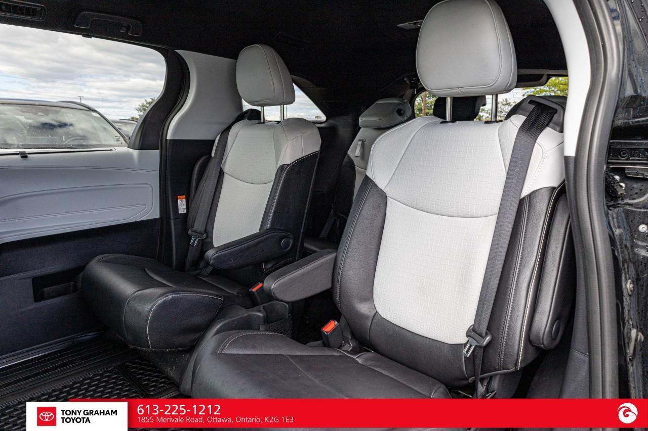 2026 Toyota Sienna XLE 8-Passenger Photo