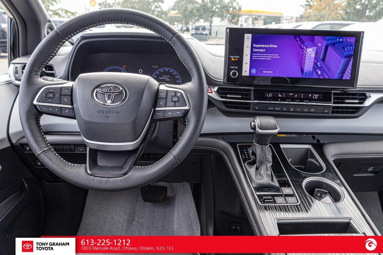 2026 Toyota Sienna XLE 8-Passenger Photo