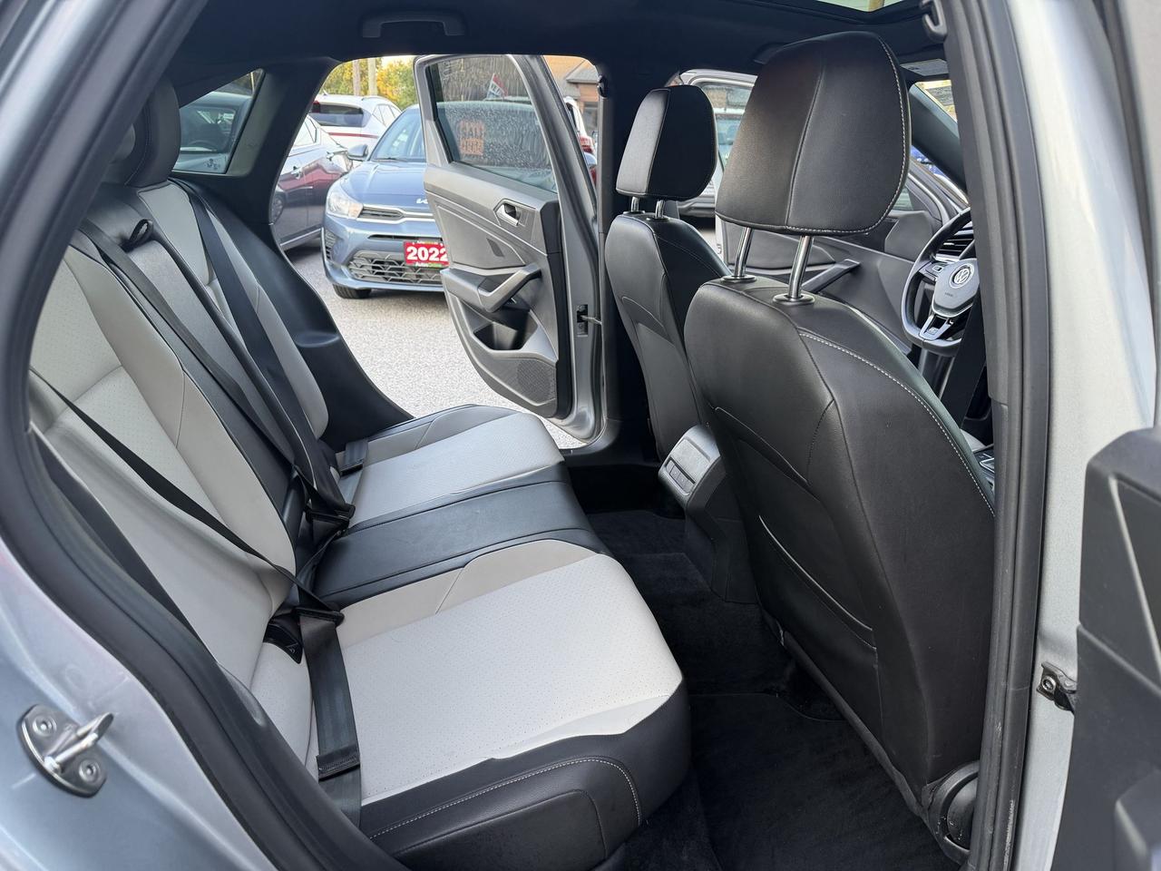 2019 Volkswagen Jetta HIGHLINE-R LINE-LEATHER-SUNROOF-MANUAL-LOADED Photo