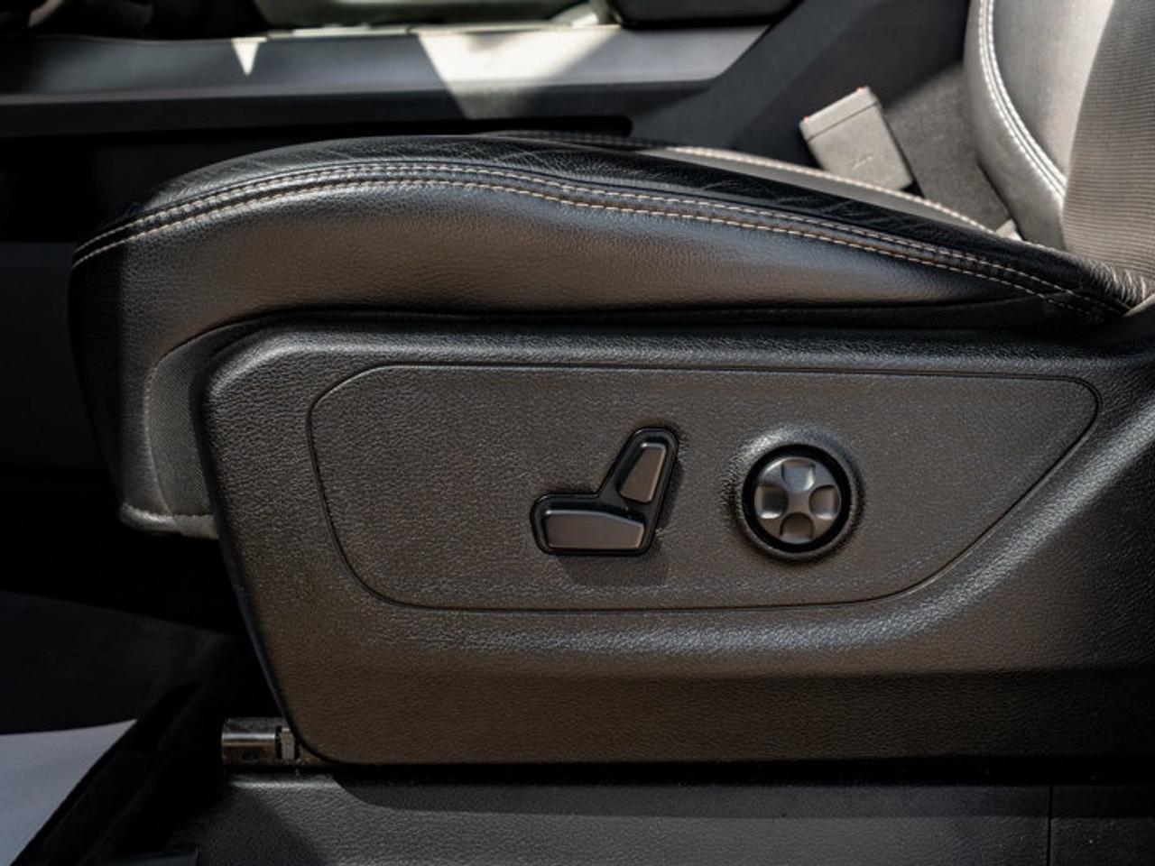 2020 RAM 1500 SPORT Photo