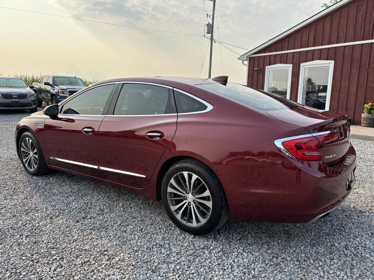 2017 Buick LaCrosse Essence No Accidents! Photo2