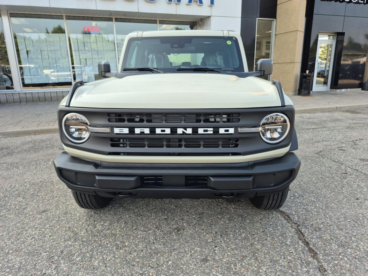 2026 Ford Bronco BASE, HARD TOP, SYNC4, TERRAIN MGMT Photo1
