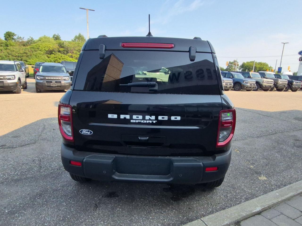 2026 Ford Bronco Sport OUTER BANKS, MOONROOF, TECH PKG Photo4