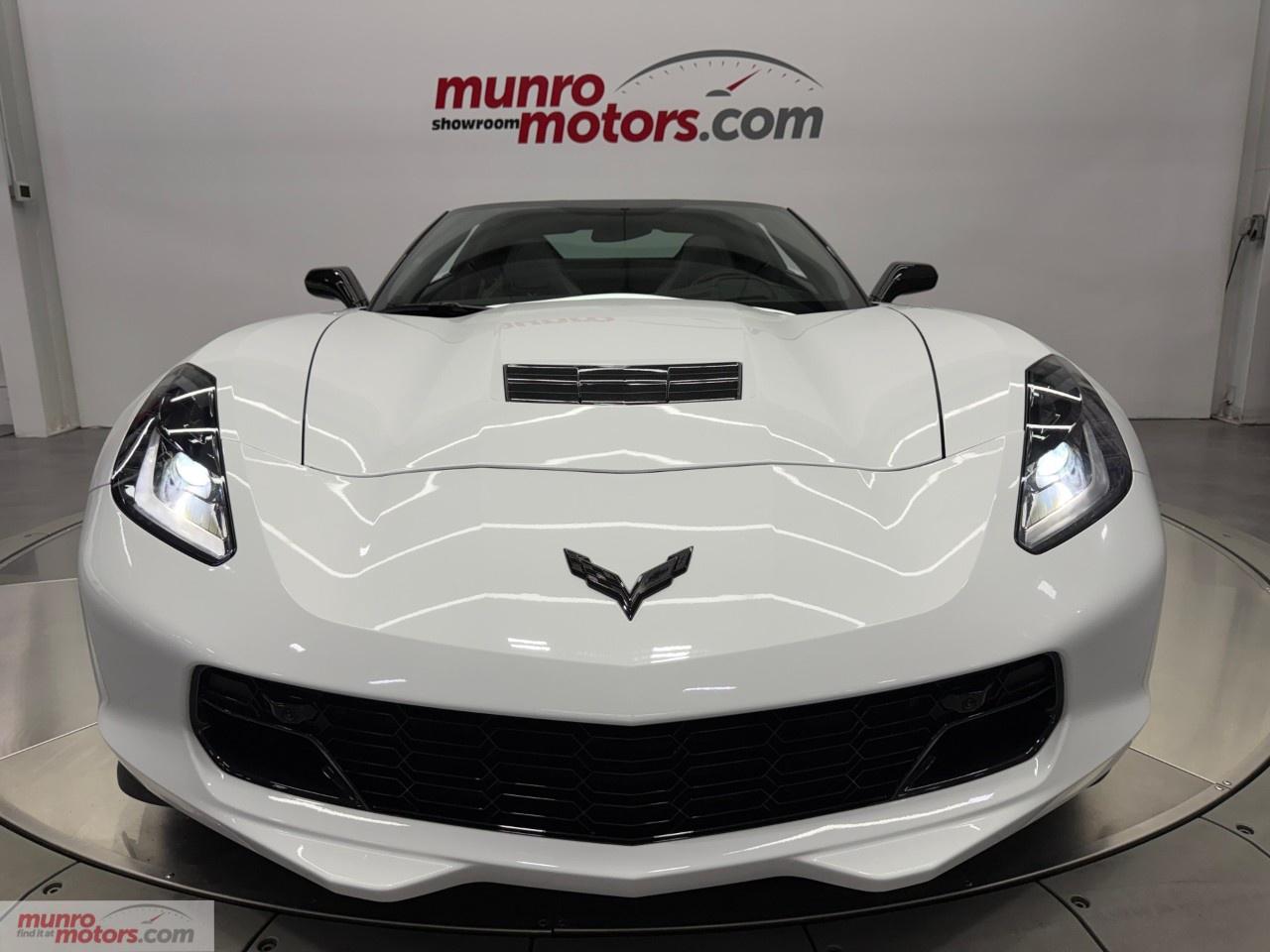 2019 Chevrolet Corvette Stingray Coupe 3LT Photo2