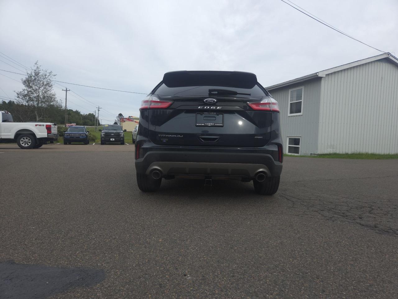 2022 Ford Edge TITANIUM AWD W/NEW FRONT PADS AND ROTORS! Photo4