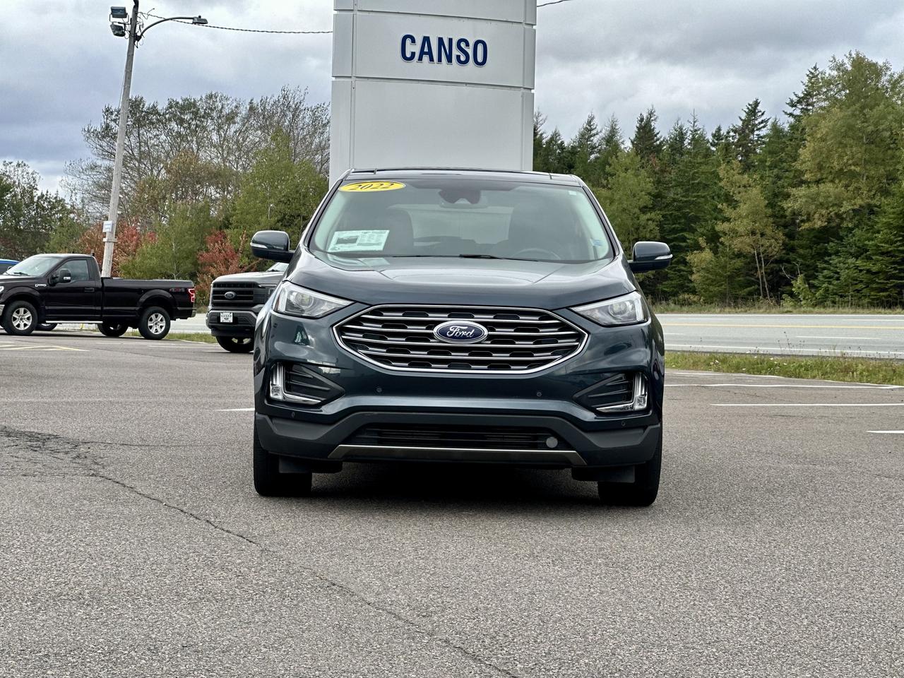 2022 Ford Edge TITANIUM AWD W/NEW FRONT PADS AND ROTORS! Photo1