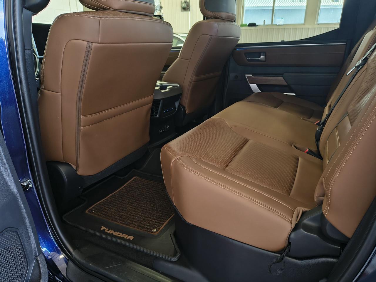 2023 Toyota Tundra Platinum Photo0
