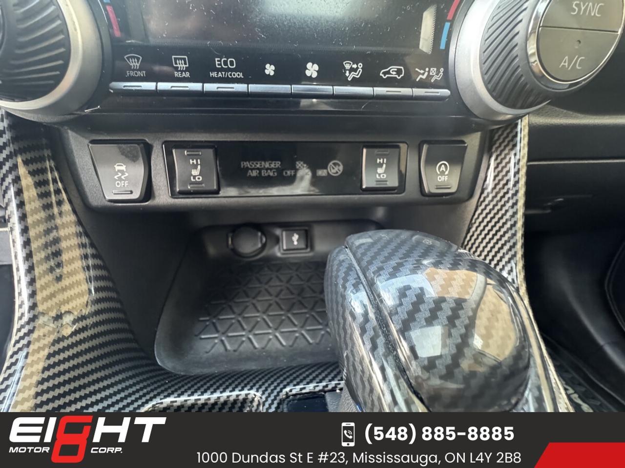 2022 Toyota RAV4 XLE AWD Photo