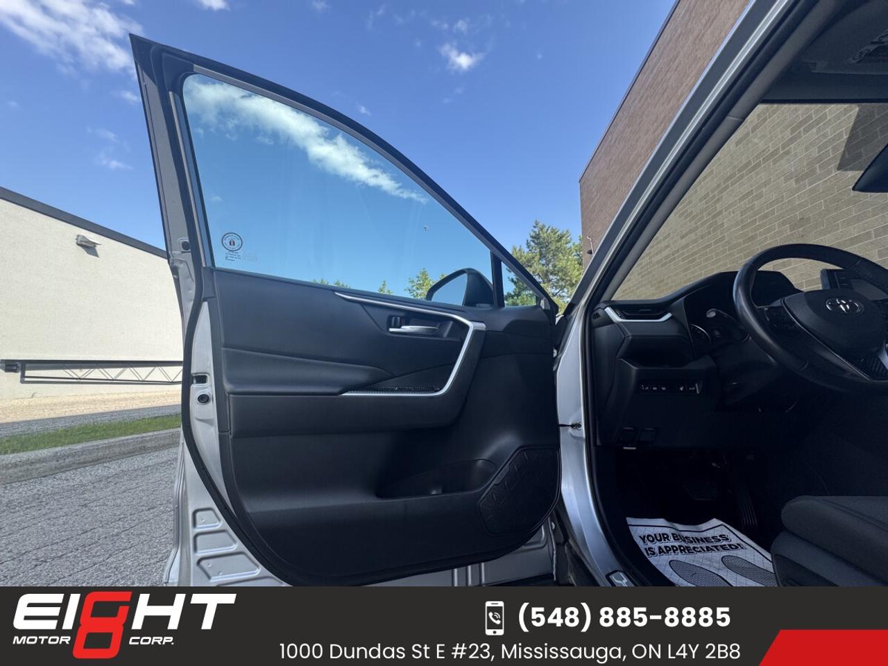 2022 Toyota RAV4 XLE AWD Photo