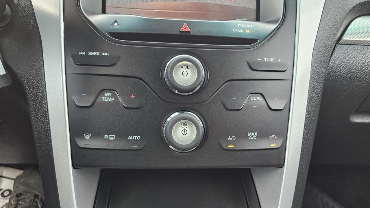 2015 Ford Explorer XLT Photo