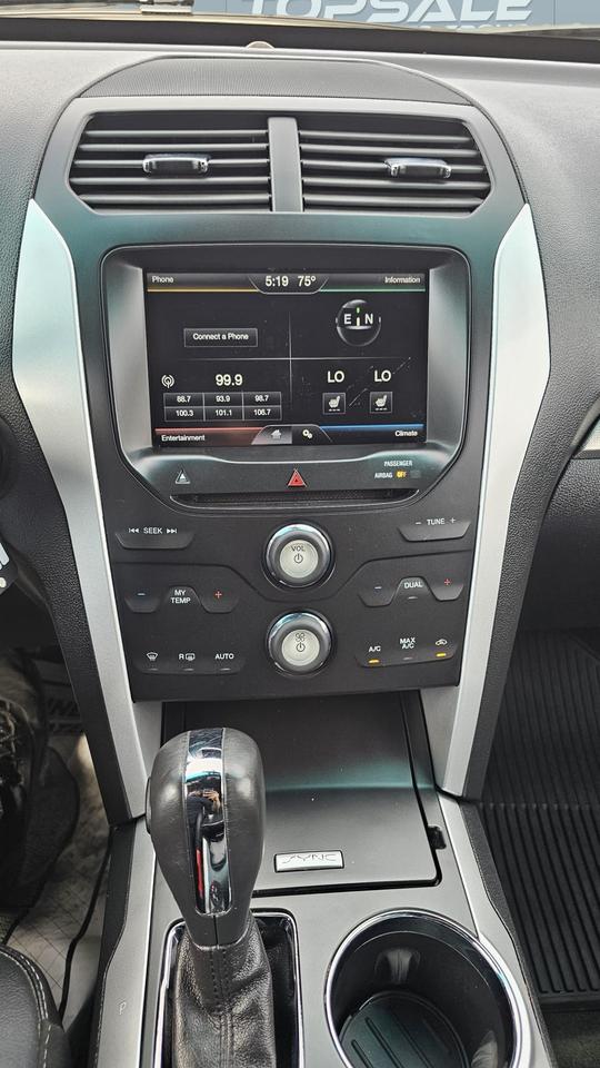 2015 Ford Explorer XLT Photo