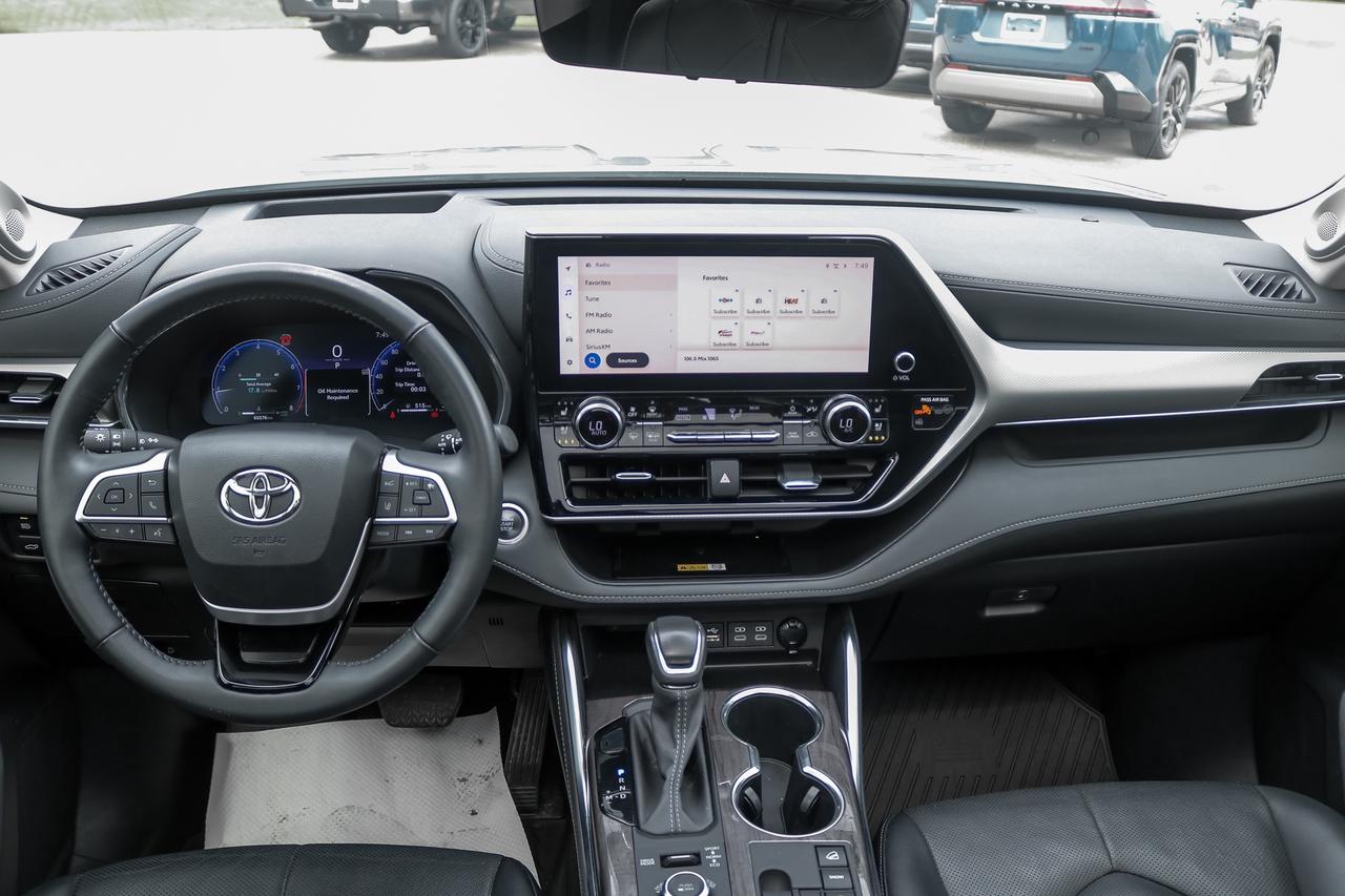 2024 Toyota Highlander Limited 4dr All-Wheel Drive Photo
