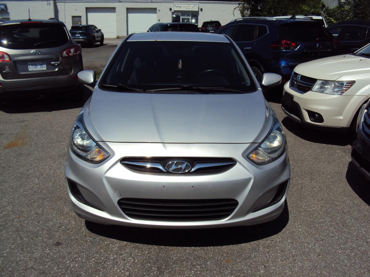 2014 Hyundai Accent GS Photo5