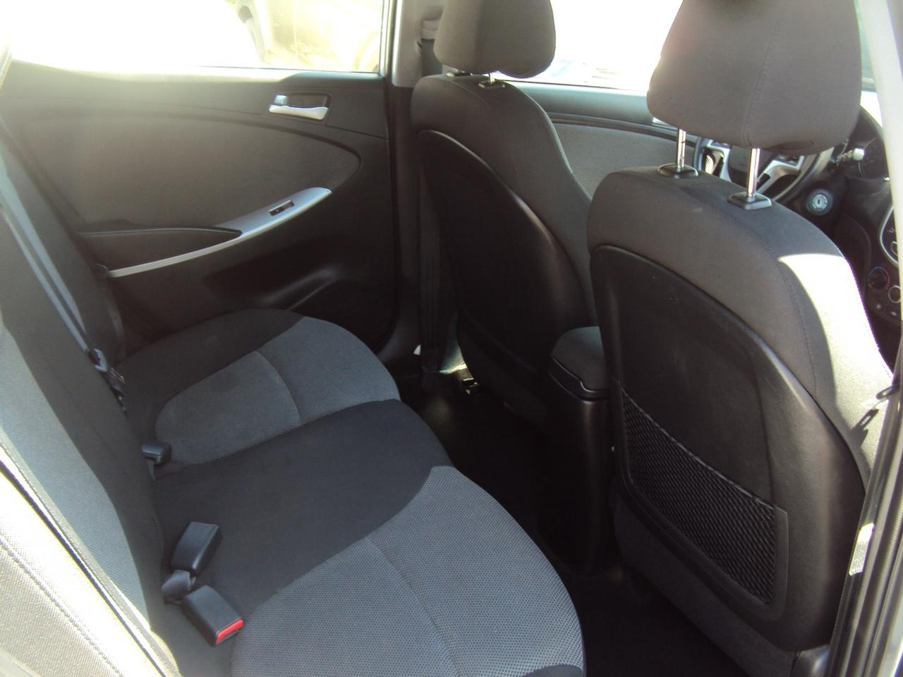 2014 Hyundai Accent GS Photo