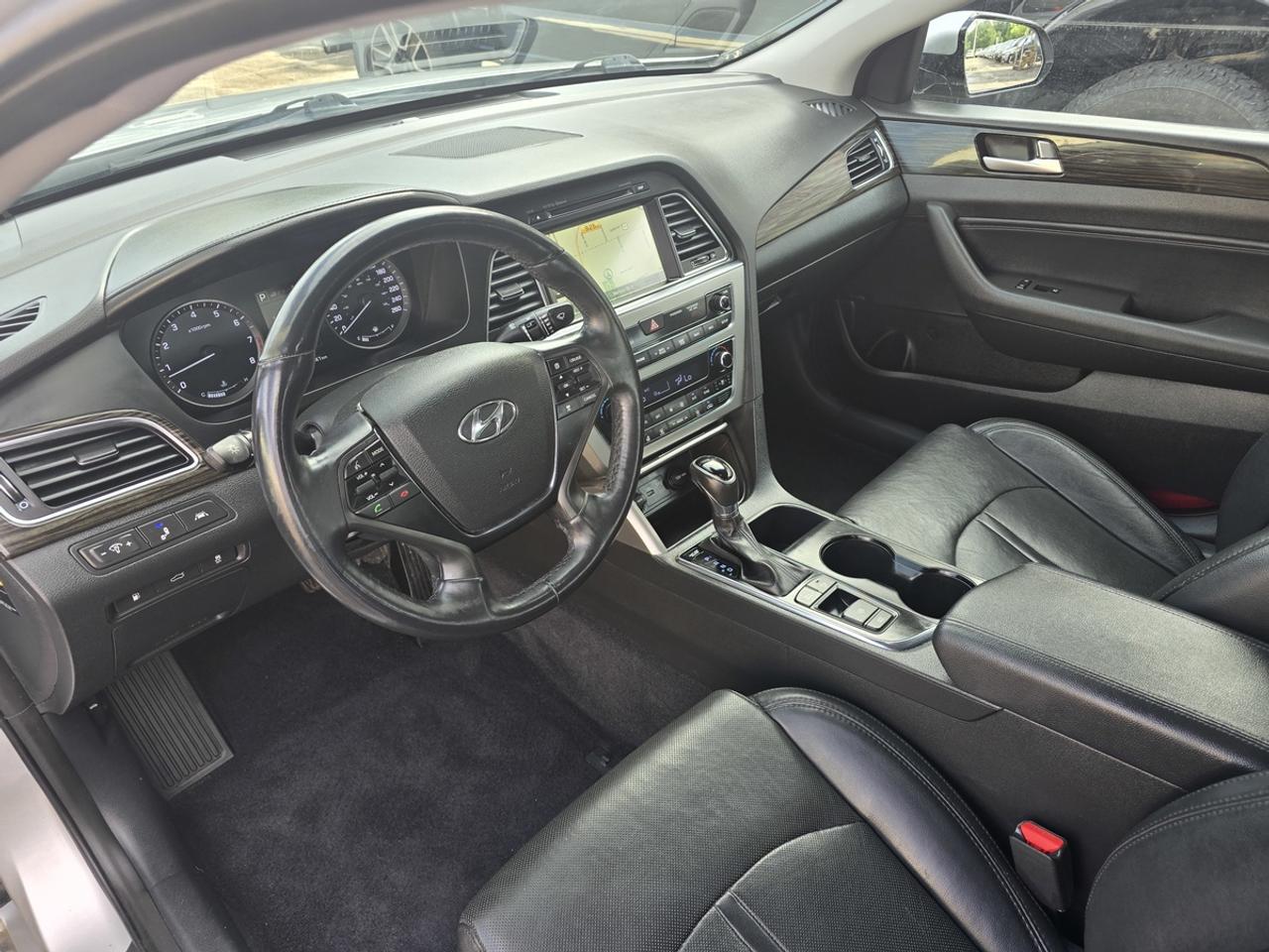 2016 Hyundai Sonata LIMITED Photo