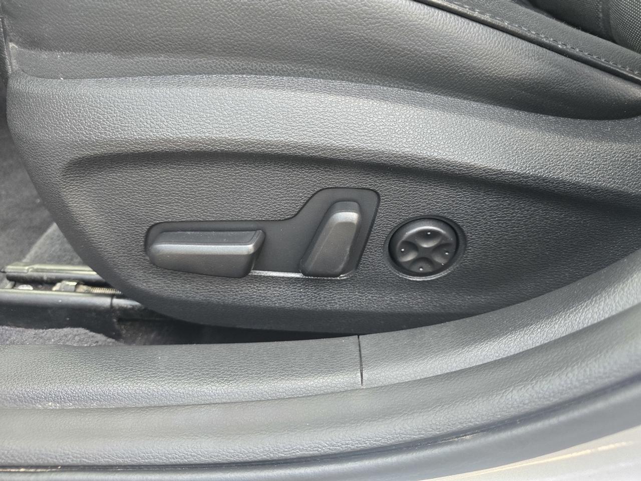 2016 Hyundai Sonata LIMITED Photo