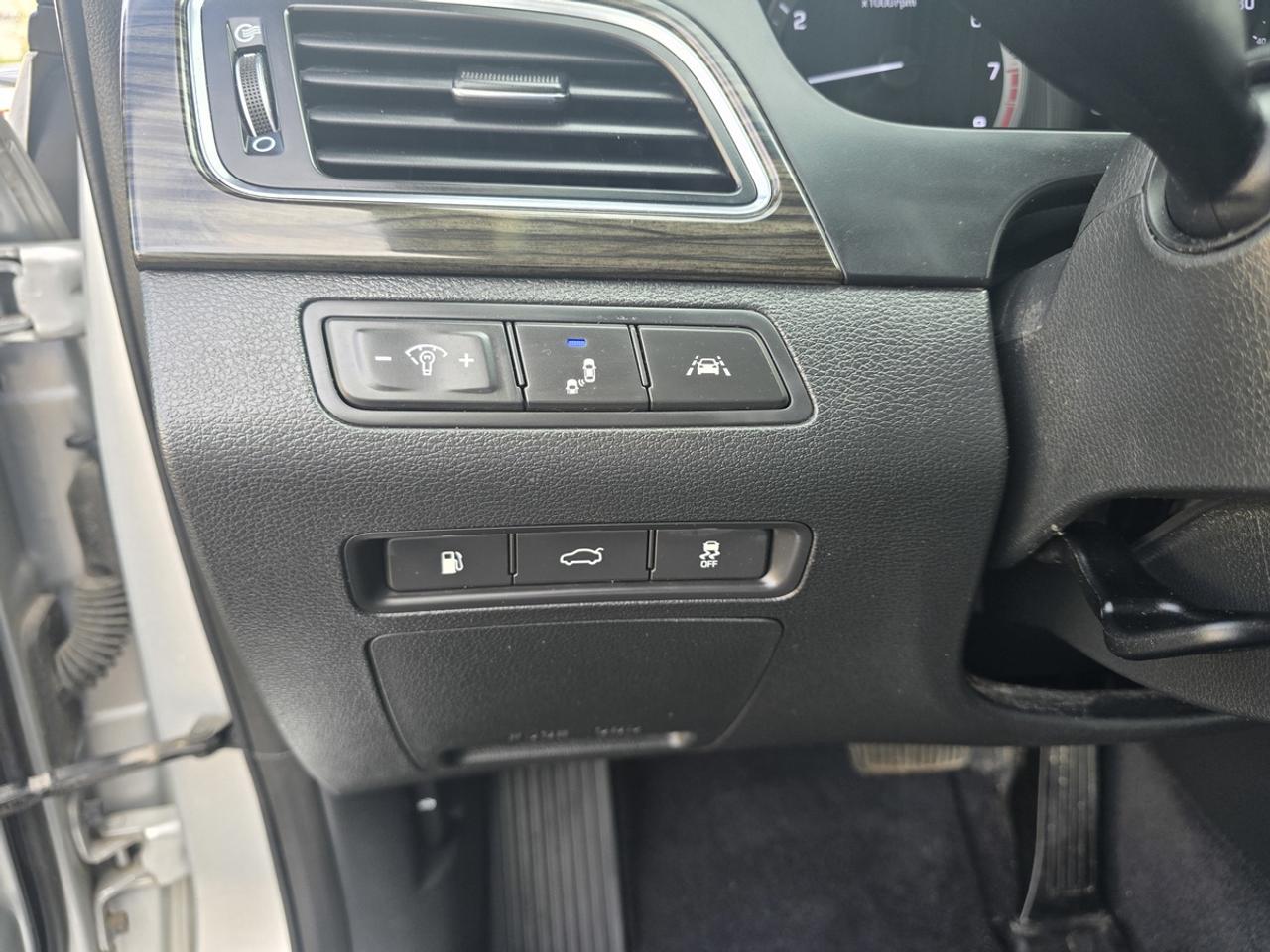 2016 Hyundai Sonata LIMITED Photo