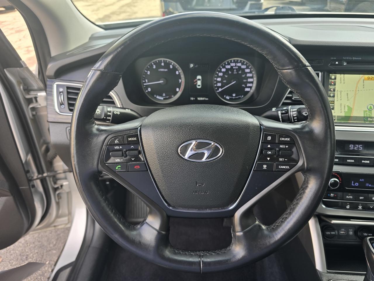 2016 Hyundai Sonata LIMITED Photo
