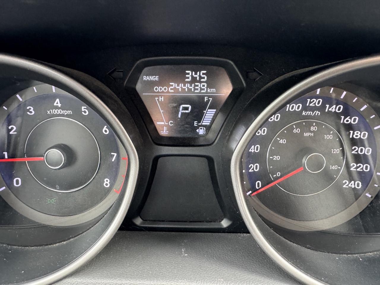 2013 Hyundai Elantra GLS Photo