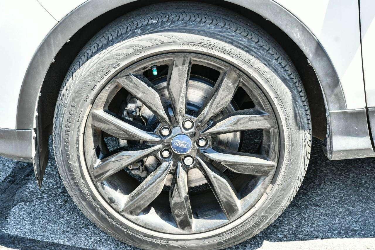 2019 Ford Escape SE Photo