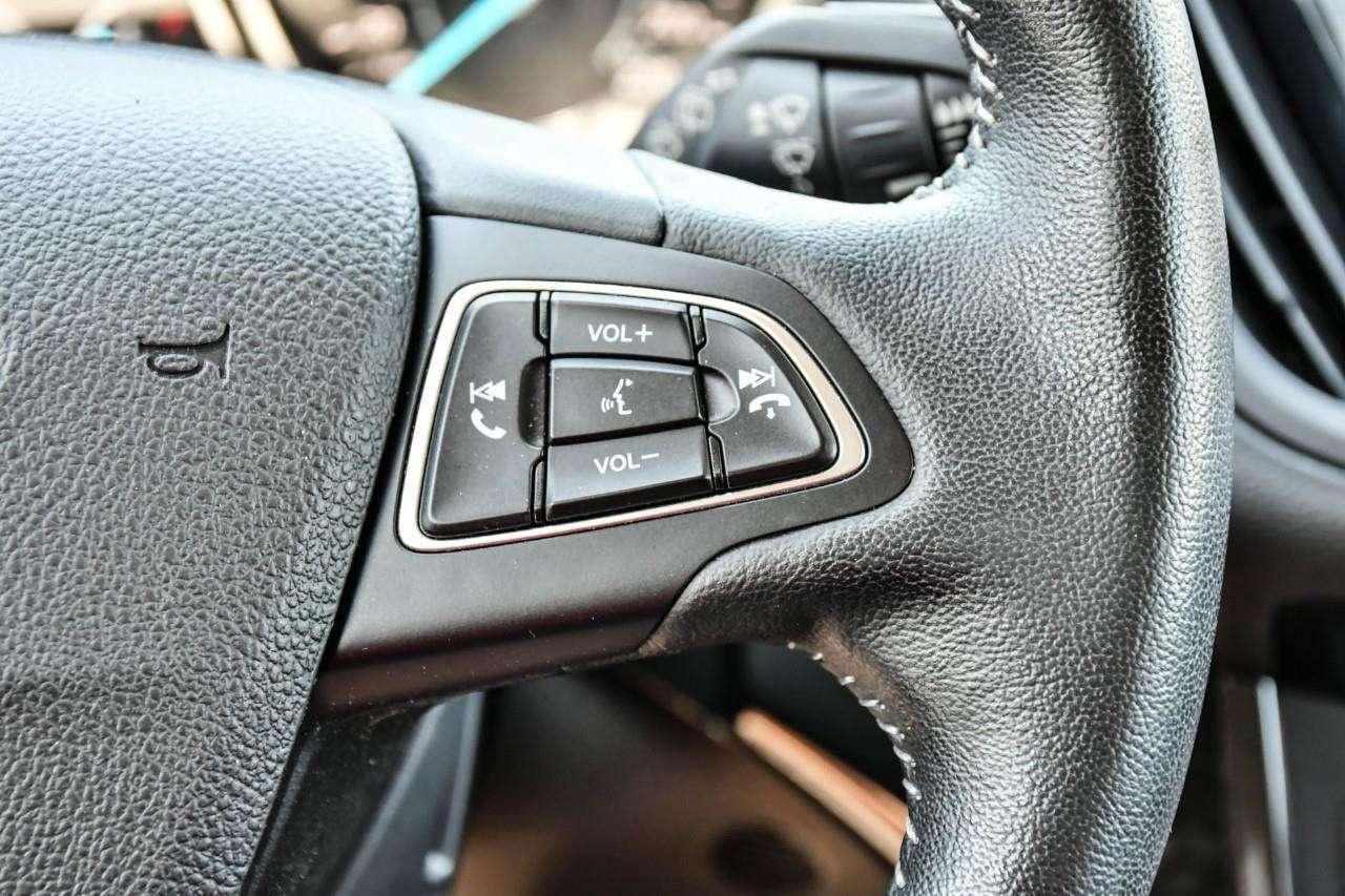 2019 Ford Escape SE Photo