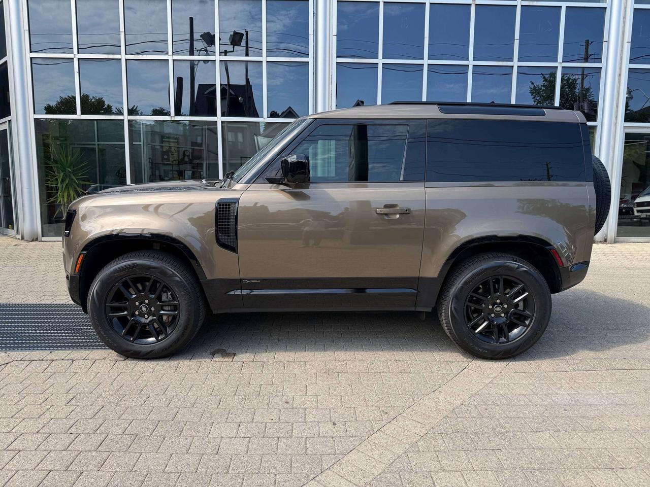 2021 Land Rover Defender X-Dynamic S Photo