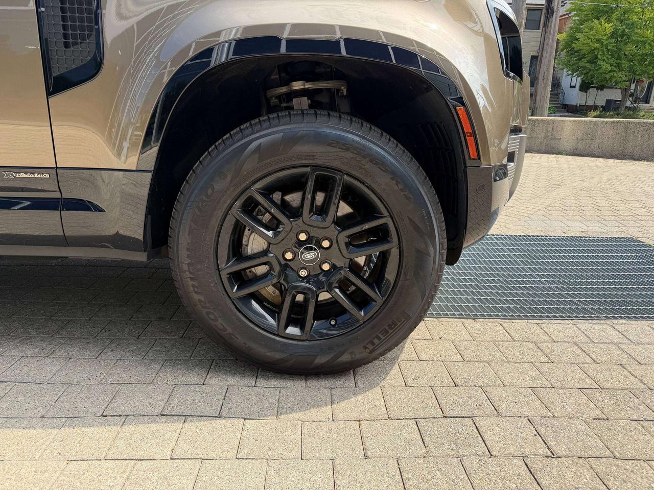 2021 Land Rover Defender X-Dynamic S Photo
