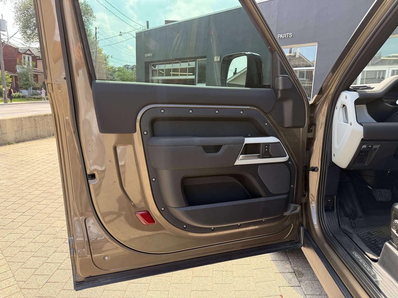 2021 Land Rover Defender X-Dynamic S Photo