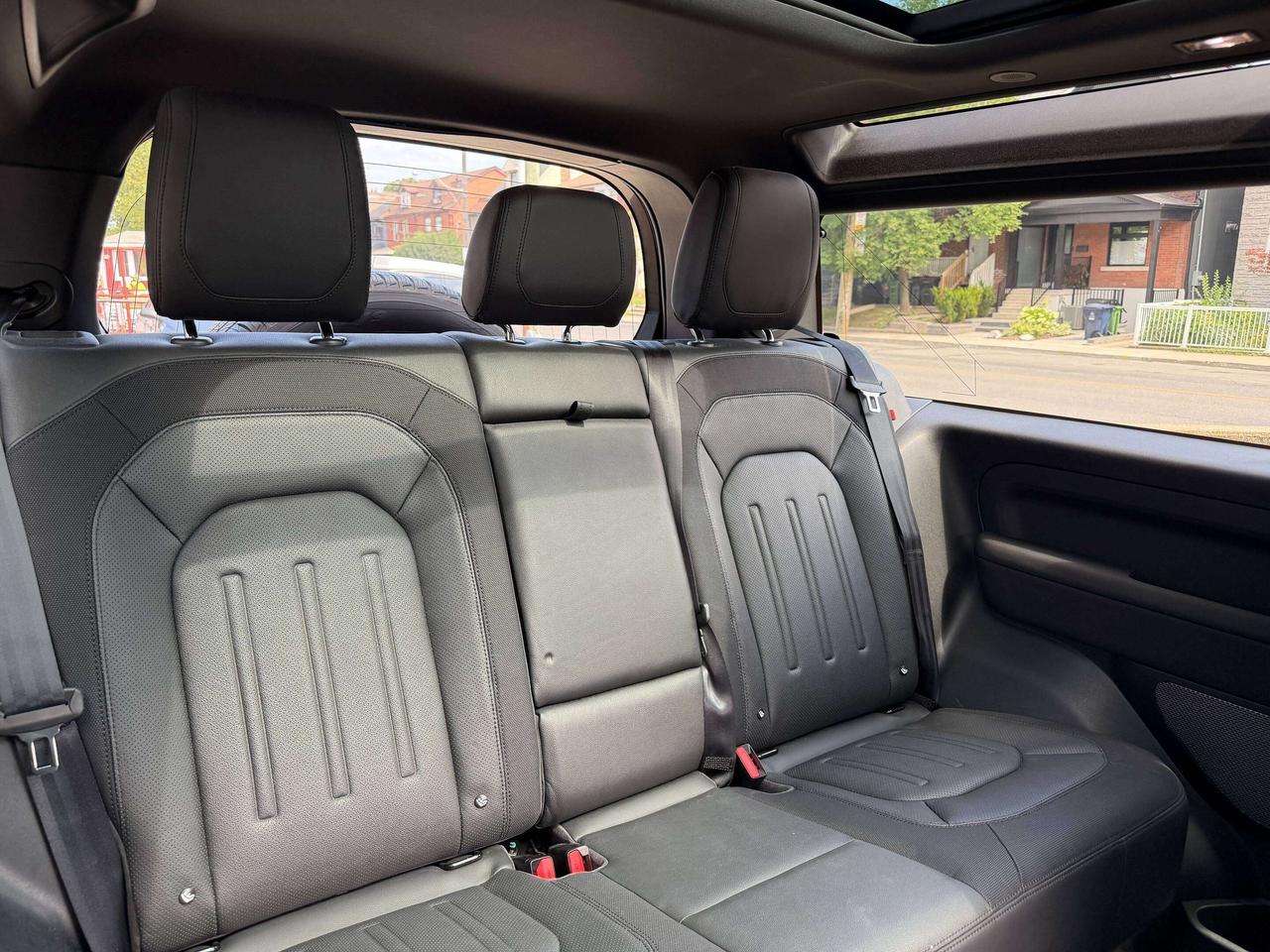 2021 Land Rover Defender X-Dynamic S Photo