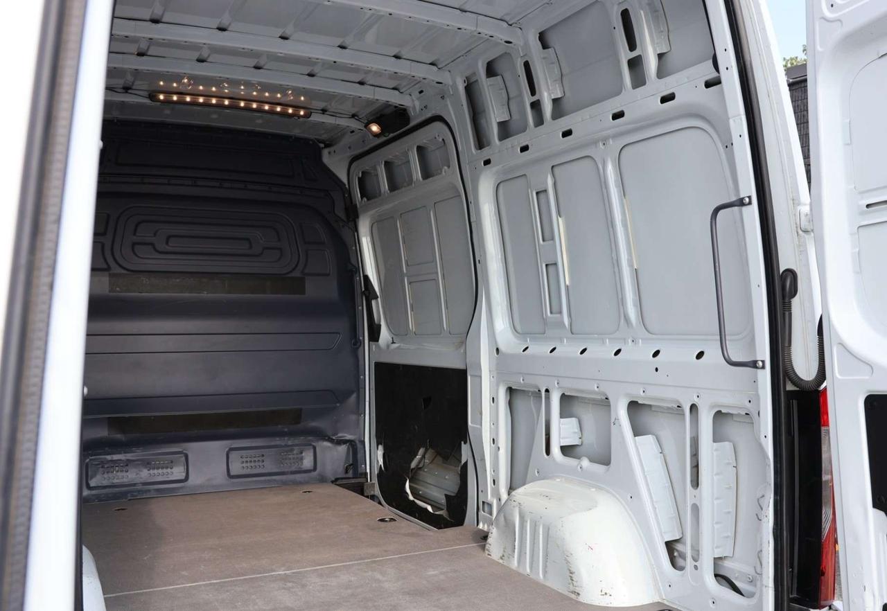 2021 Mercedes-Benz Sprinter 2500-HIGH ROOF-3PASS/BCAM/BLIS/PUSH START/CRUISE CONTROL/BLUETOOTH/AUTO HEADLIGHTS/3 KEYS Photo