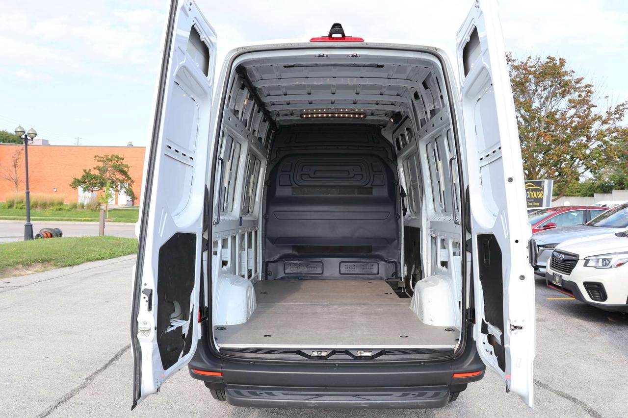 2021 Mercedes-Benz Sprinter 2500-HIGH ROOF-3PASS/BCAM/BLIS/PUSH START/CRUISE CONTROL/BLUETOOTH/AUTO HEADLIGHTS/3 KEYS Photo