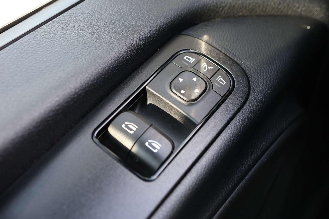 2021 Mercedes-Benz Sprinter 2500-HIGH ROOF-3PASS/BCAM/BLIS/PUSH START/CRUISE CONTROL/BLUETOOTH/AUTO HEADLIGHTS/3 KEYS Photo
