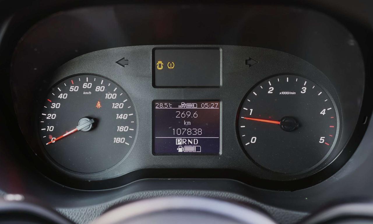 2021 Mercedes-Benz Sprinter 2500-HIGH ROOF-3PASS/BCAM/BLIS/PUSH START/CRUISE CONTROL/BLUETOOTH/AUTO HEADLIGHTS/3 KEYS Photo