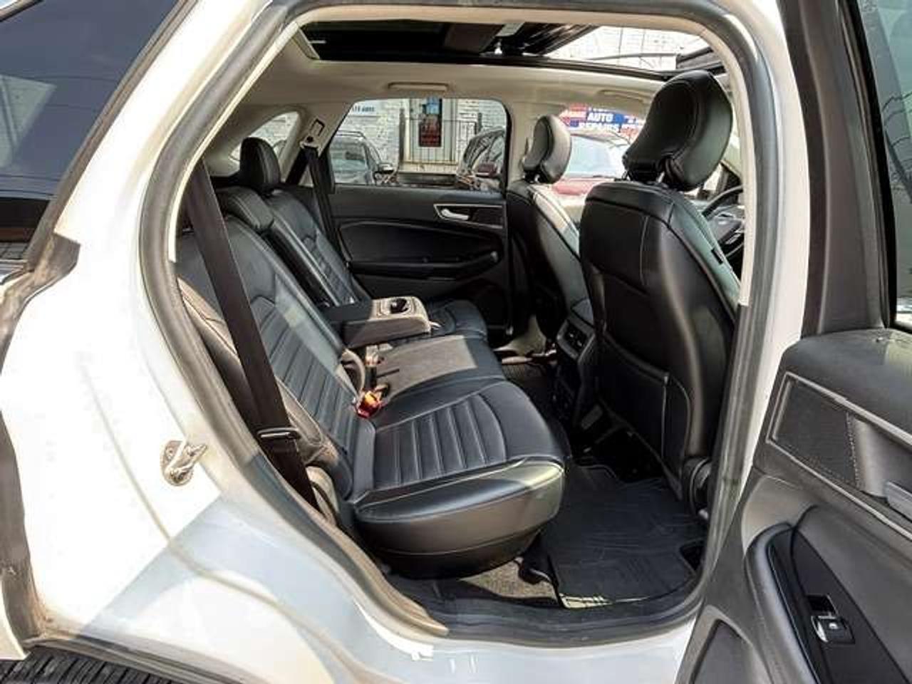 2015 Ford Edge FWD V6 Photo
