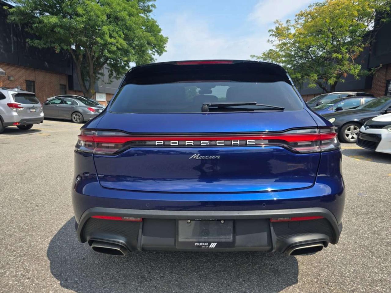 2023 Porsche Macan AWD Photo