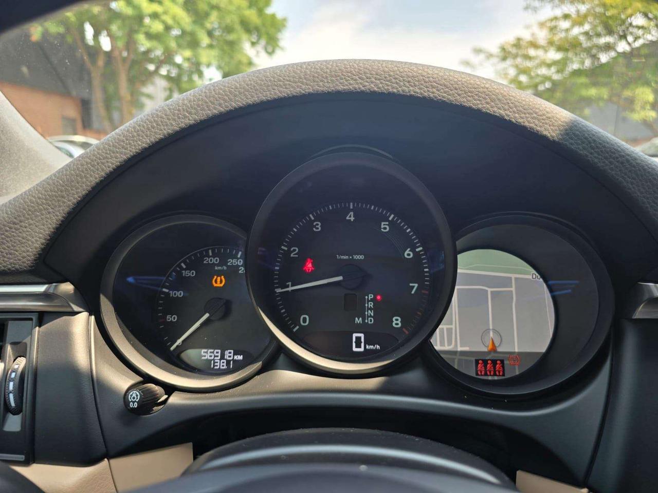 2023 Porsche Macan AWD Photo