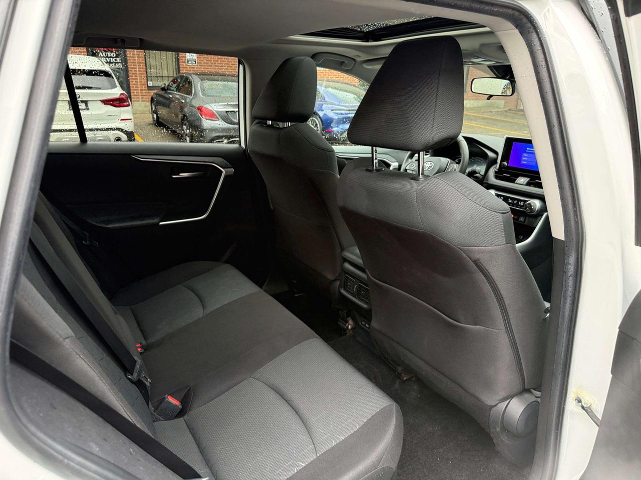 2025 Toyota RAV4 Hybrid XLE AWD, ONE OWNER, ACCIDENT FREE Photo